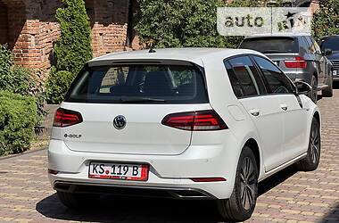 Хэтчбек Volkswagen e-Golf 2018 в Мукачево