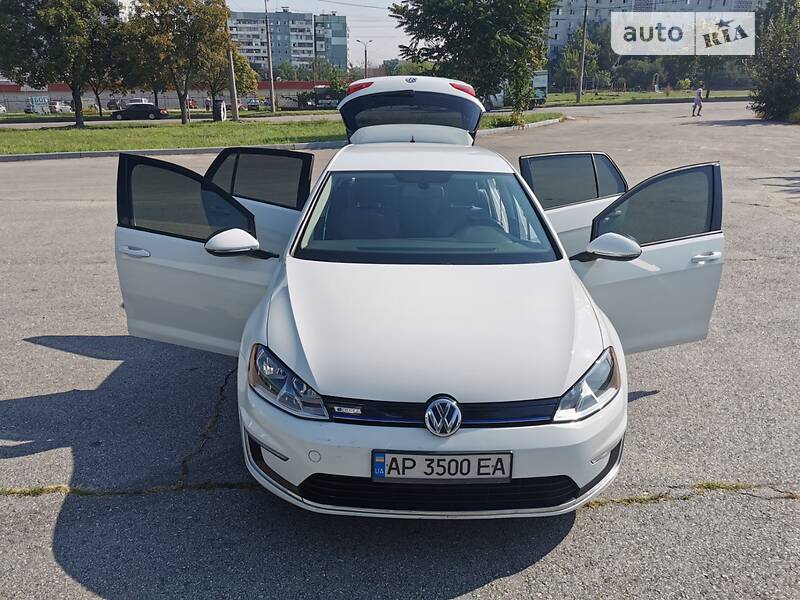 Хетчбек Volkswagen e-Golf 2016 в Запоріжжі