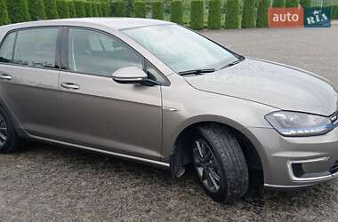 Хэтчбек Volkswagen e-Golf 2016 в Жовкве