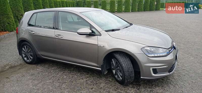 Хетчбек Volkswagen e-Golf 2016 в Жовкві