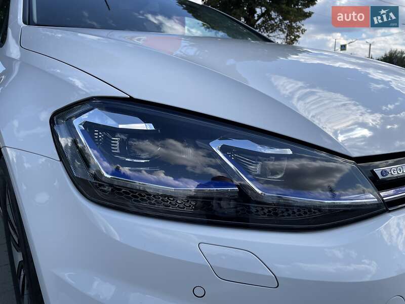 Хэтчбек Volkswagen e-Golf 2018 в Хмельницком