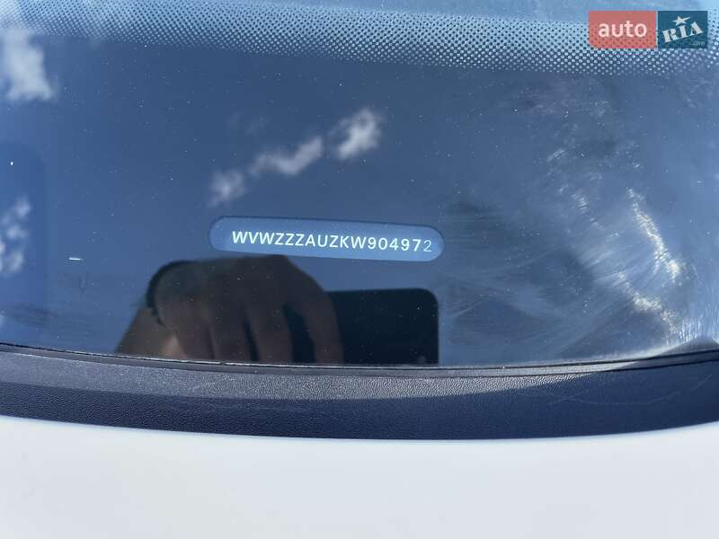 Хэтчбек Volkswagen e-Golf 2018 в Хмельницком