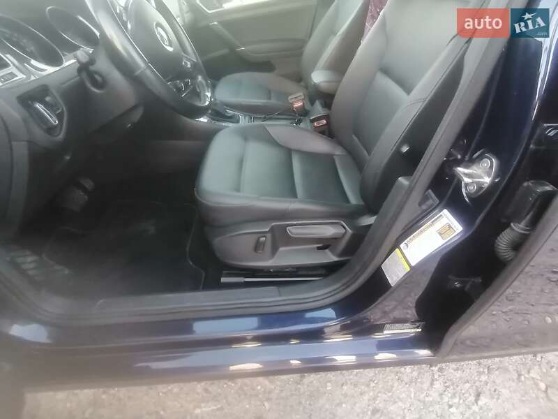 Хэтчбек Volkswagen e-Golf 2014 в Виннице