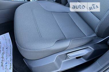 Хетчбек Volkswagen e-Golf 2018 в 