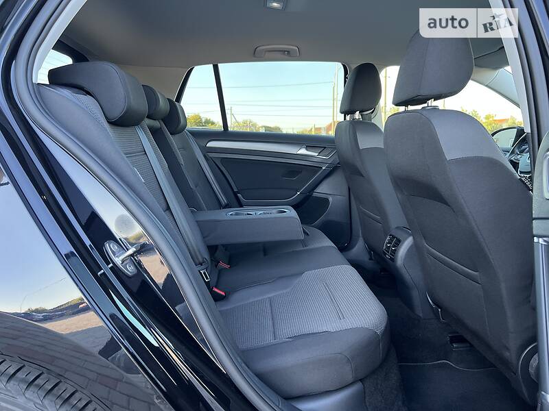 Хэтчбек Volkswagen e-Golf 2018 в Луцке