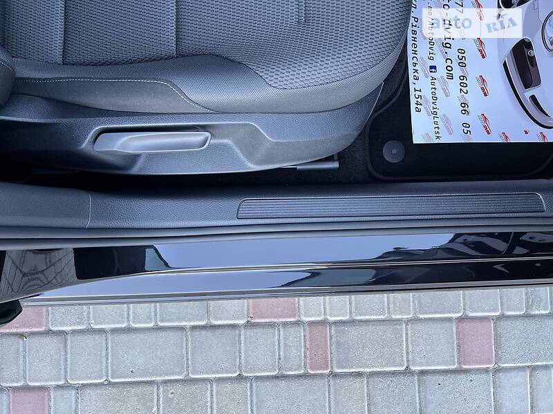 Хэтчбек Volkswagen e-Golf 2018 в Луцке