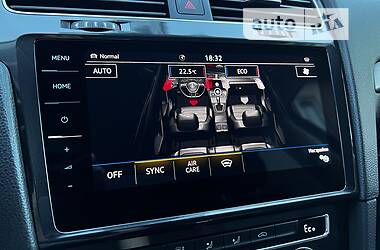 Хетчбек Volkswagen e-Golf 2018 в 