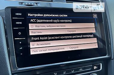 Хетчбек Volkswagen e-Golf 2018 в 