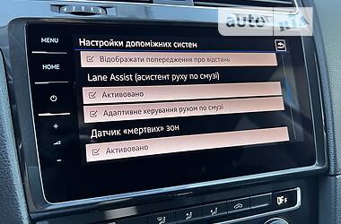 Хетчбек Volkswagen e-Golf 2018 в 