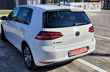 Седан Volkswagen e-Golf 2015 в Тернополе