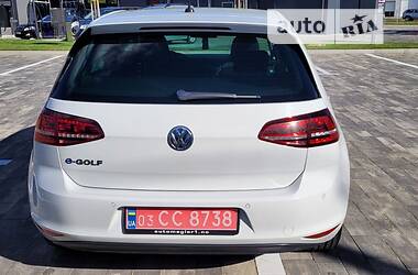 Седан Volkswagen e-Golf 2015 в Тернополе