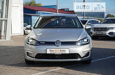 Хетчбек Volkswagen e-Golf 2019 в Чернівцях