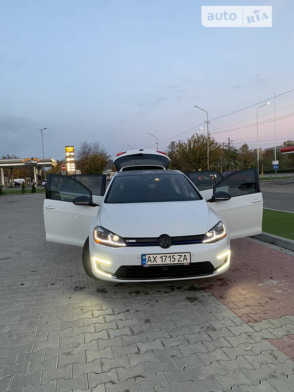 Хэтчбек Volkswagen e-Golf 2017 в Мукачево фото 15 Хэтчбек Volkswagen e-Golf 2017 в Мукачево