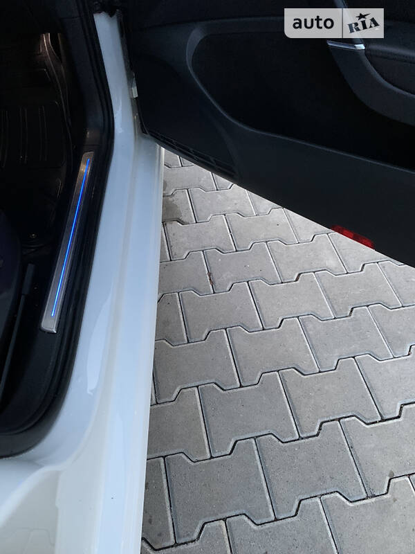 Хэтчбек Volkswagen e-Golf 2017 в Мукачево фото 17 Хэтчбек Volkswagen e-Golf 2017 в Мукачево