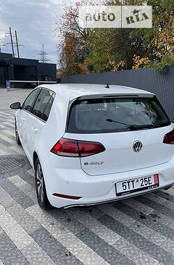 Хэтчбек Volkswagen e-Golf 2020 в 
