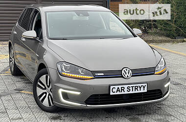 Volkswagen e-Golf 2015