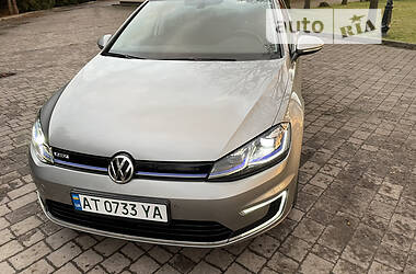 Хэтчбек Volkswagen e-Golf 2017 в Калуше