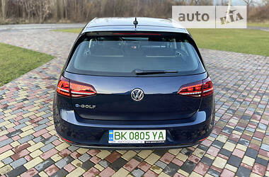 Хэтчбек Volkswagen e-Golf 2015 в Ровно