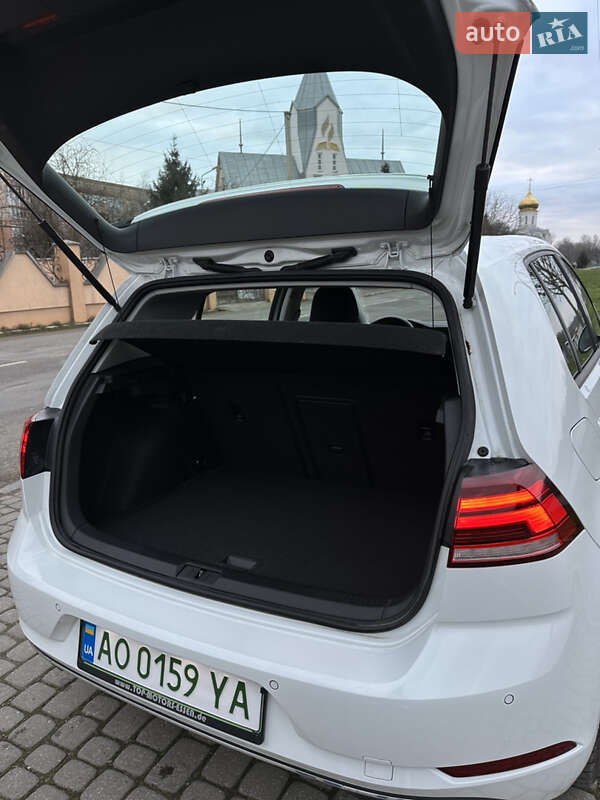 Хетчбек Volkswagen e-Golf 2018 в Мукачевому
