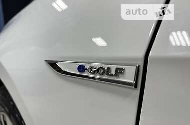 Хэтчбек Volkswagen e-Golf 2018 в 