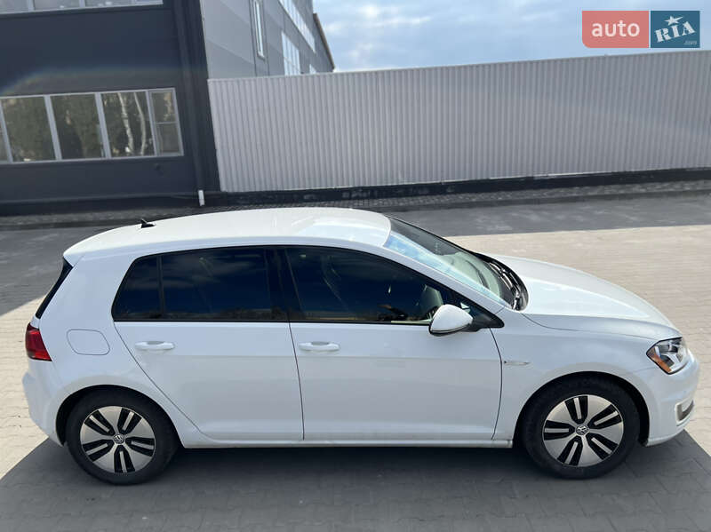 Хэтчбек Volkswagen e-Golf 2016 в Белой Церкви