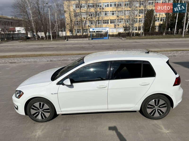 Хэтчбек Volkswagen e-Golf 2016 в Белой Церкви
