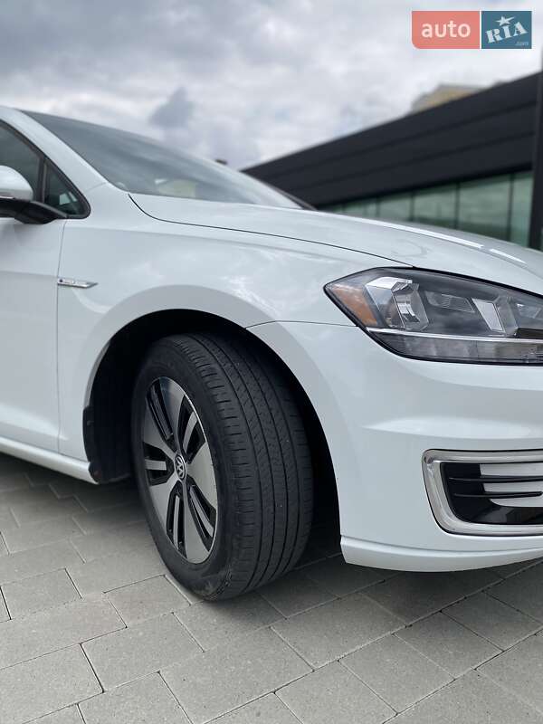 Хэтчбек Volkswagen e-Golf 2019 в Хмельницком