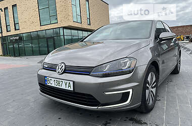 Volkswagen e-Golf 2015