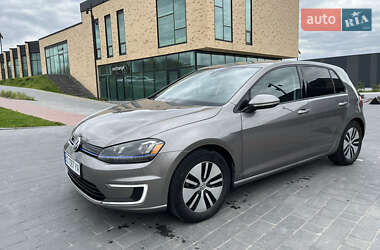 Хэтчбек Volkswagen e-Golf 2015 в Городке