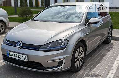 Хетчбек Volkswagen e-Golf 2014 в Києві
