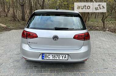Хетчбек Volkswagen e-Golf 2016 в 