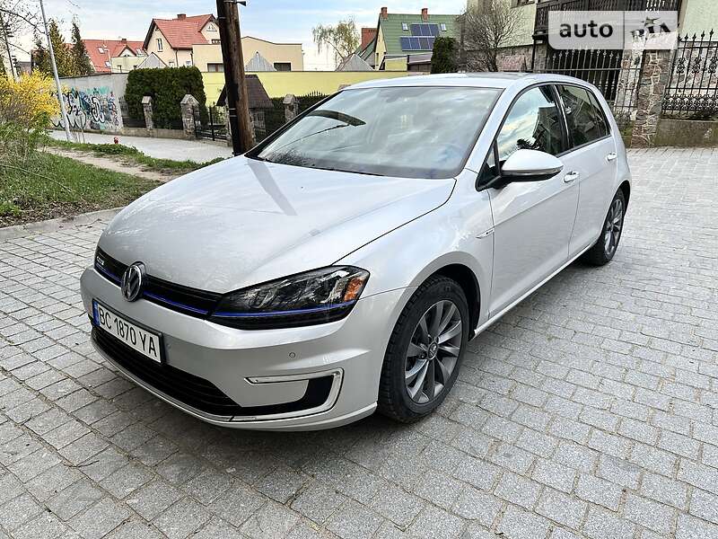Хэтчбек Volkswagen e-Golf 2016 в Львове