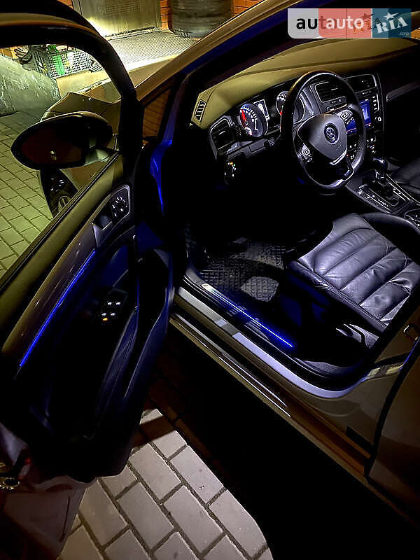 Хетчбек Volkswagen e-Golf 2015 в Хмельницькому