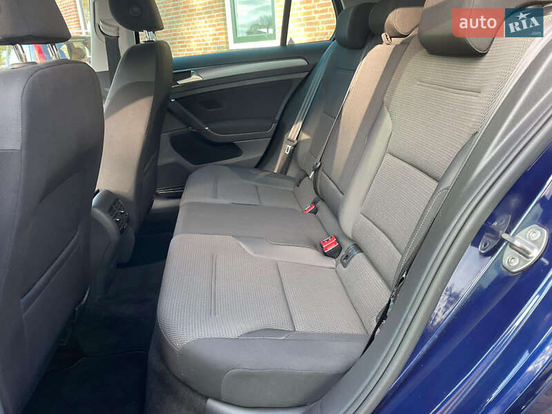 Хетчбек Volkswagen e-Golf 2018 в Шептицькому