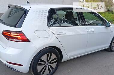 Хэтчбек Volkswagen e-Golf 2017 в Казатине