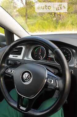 Хэтчбек Volkswagen e-Golf 2014 в Запорожье