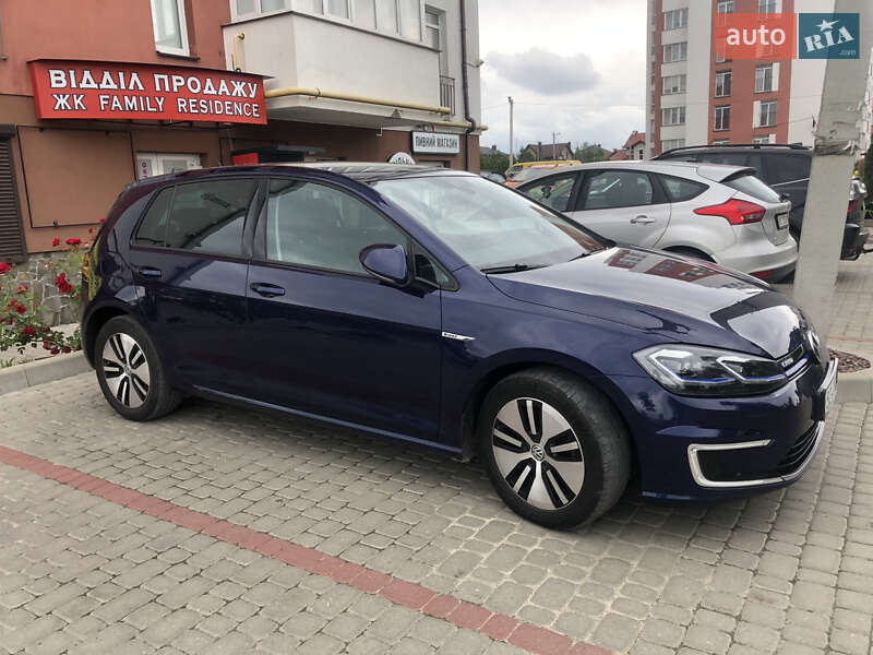 Хэтчбек Volkswagen e-Golf 2018 в Львове