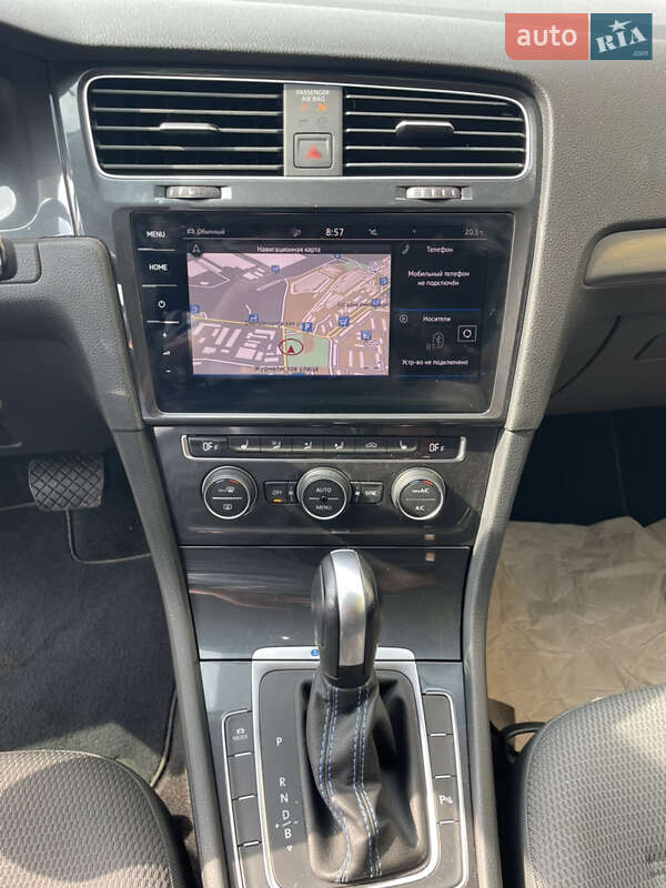 Хетчбек Volkswagen e-Golf 2020 в Дніпрі