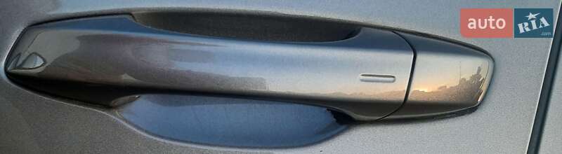 Хэтчбек Volkswagen e-Golf 2015 в Киеве