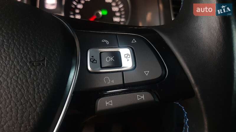 Хэтчбек Volkswagen e-Golf 2015 в Киеве