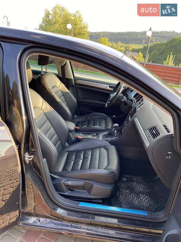 Хэтчбек Volkswagen e-Golf 2015 в Старом Самборе