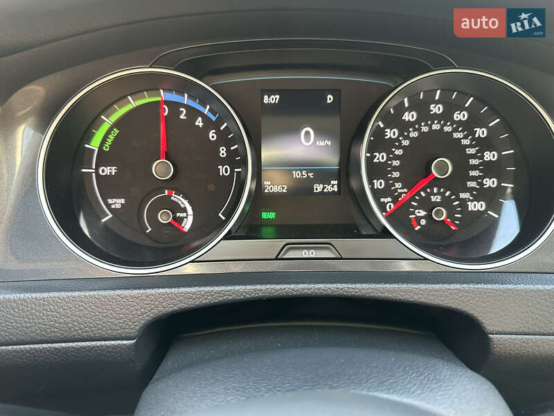 Хетчбек Volkswagen e-Golf 2017 в Івано-Франківську фото 31 Хетчбек Volkswagen e-Golf 2017 в Івано-Франківську