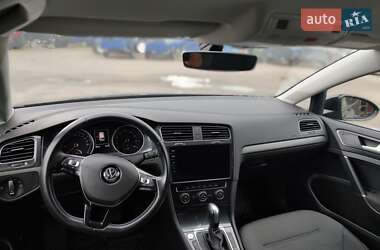 Хетчбек Volkswagen e-Golf 2020 в 