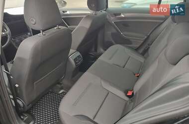 Хетчбек Volkswagen e-Golf 2020 в 