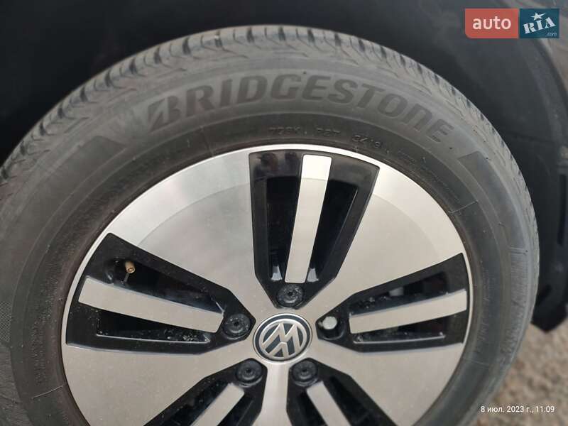 Хетчбек Volkswagen e-Golf 2020 в Черкасах
