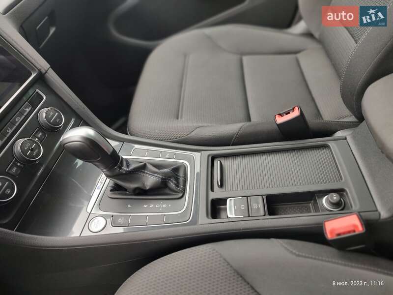 Хетчбек Volkswagen e-Golf 2020 в Черкасах