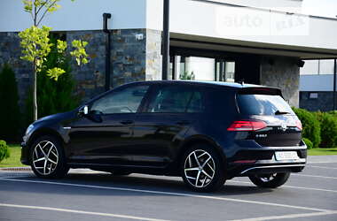 Хетчбек Volkswagen e-Golf 2018 в 