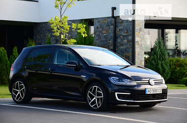 Хетчбек Volkswagen e-Golf 2018 в 