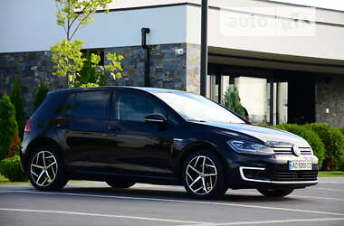 Хетчбек Volkswagen e-Golf 2018 в 