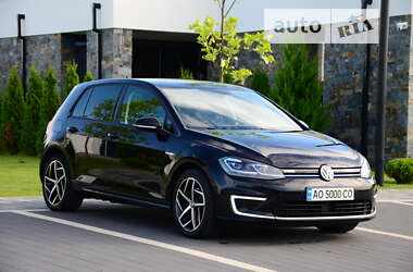 Хетчбек Volkswagen e-Golf 2018 в 